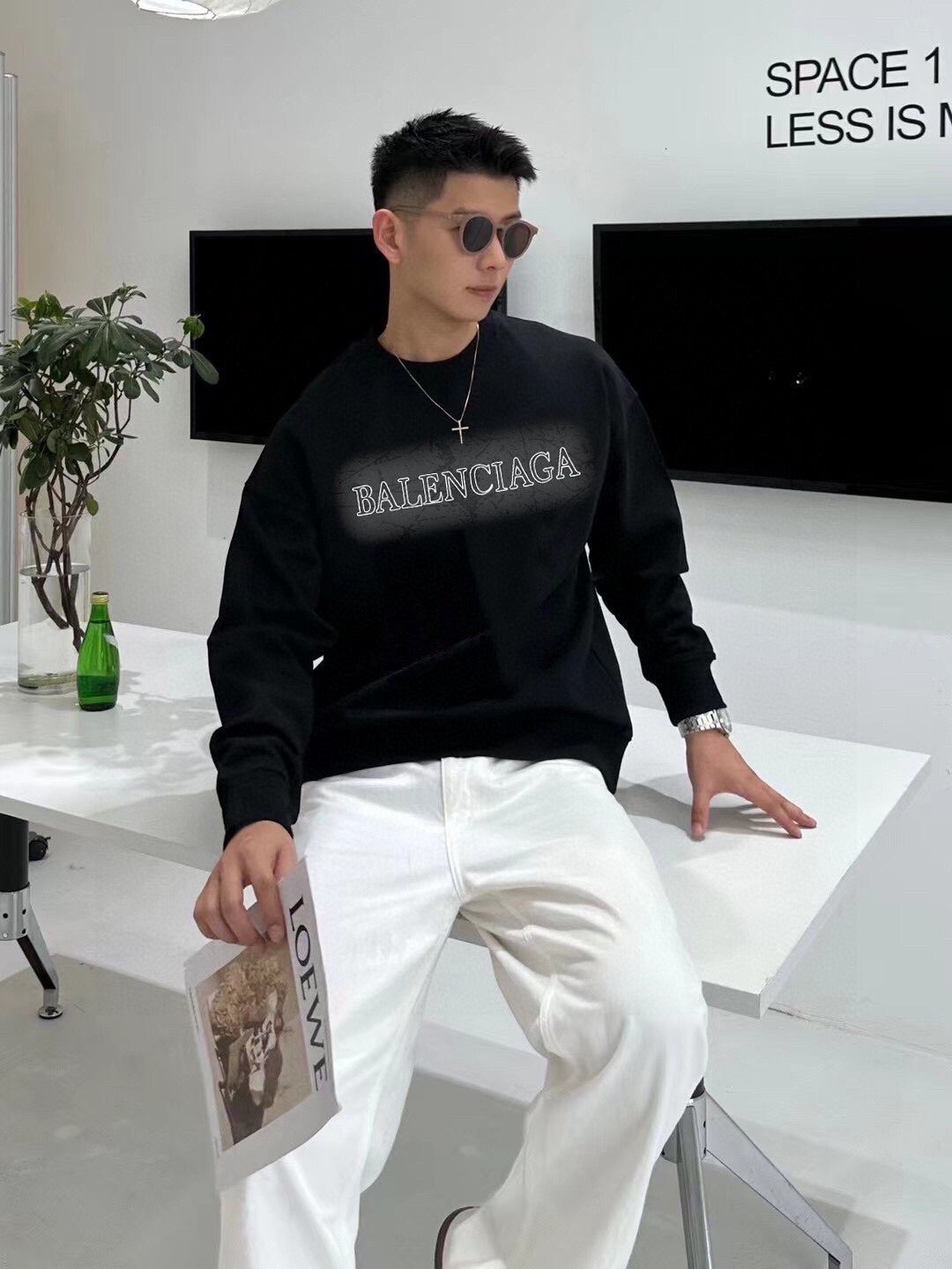 Balenciaga Sweatshirt