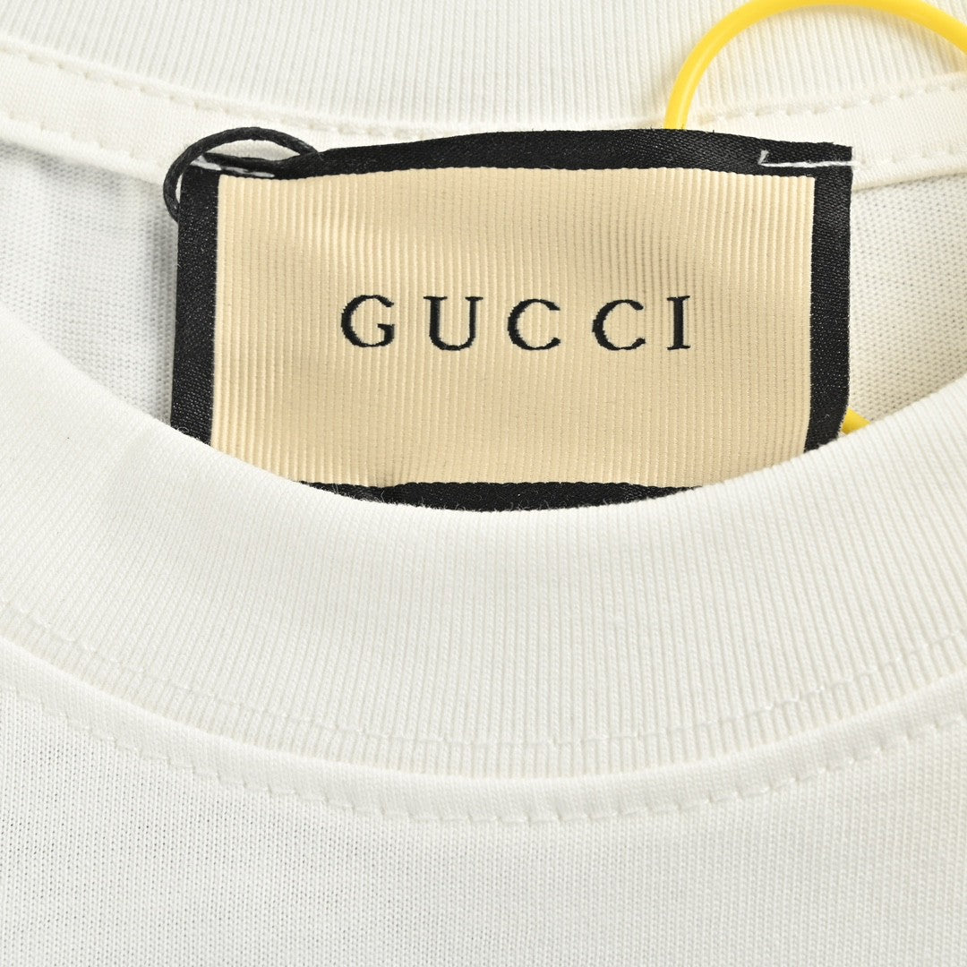 Gucci White T-Shirt with Script Logo