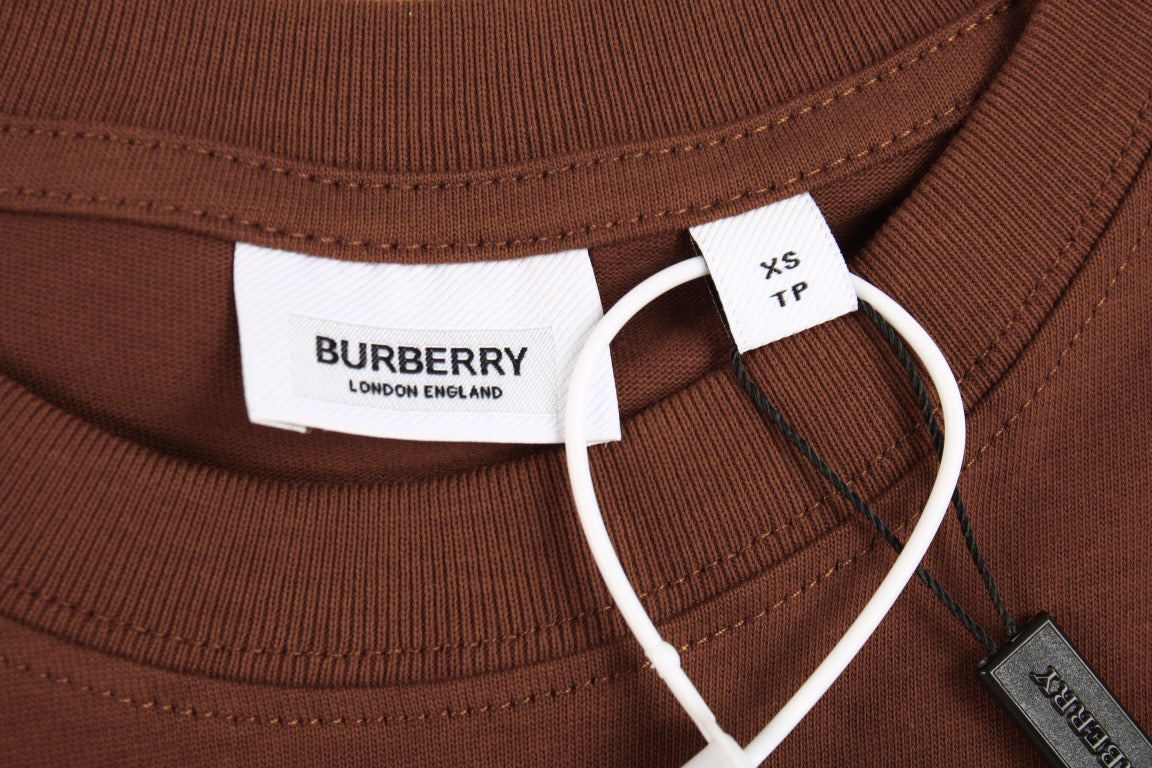 Burberry T-shirt with Checkered Crest