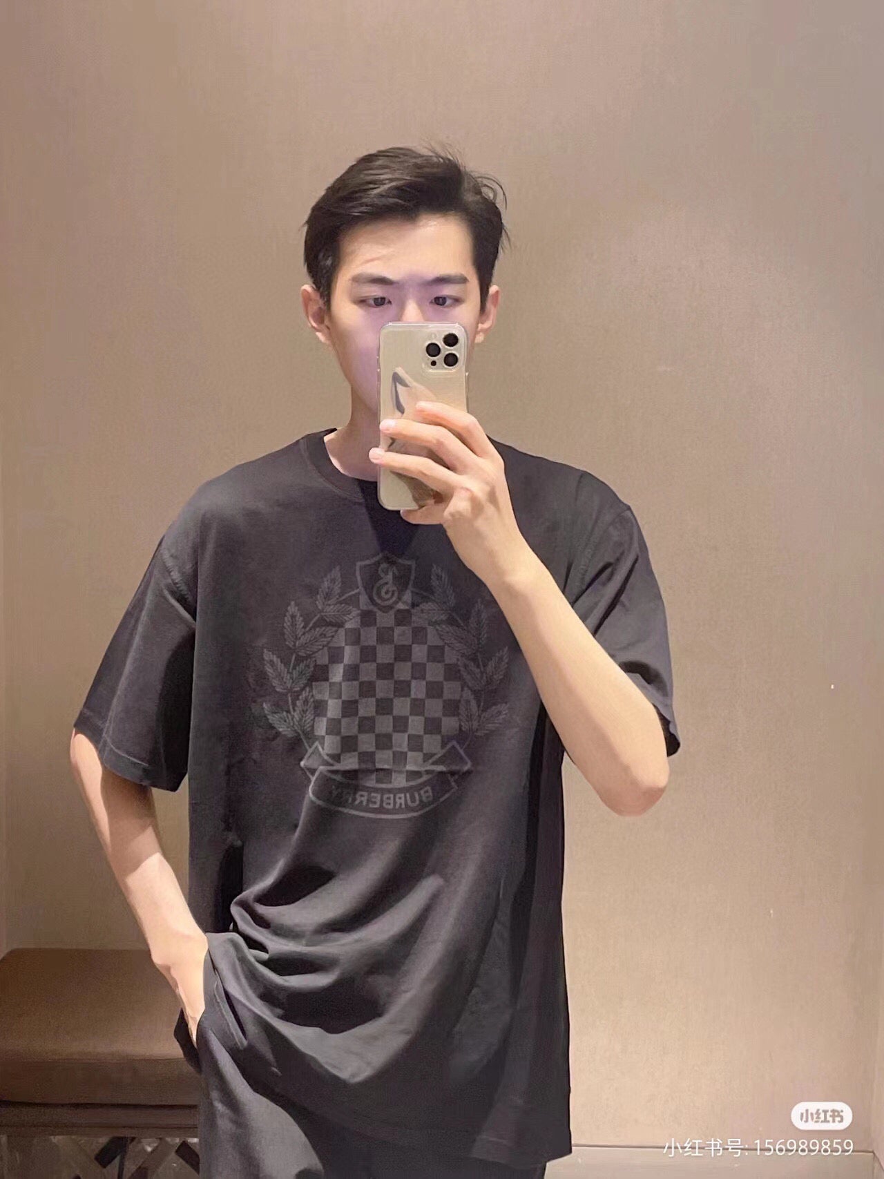 Burberry T-shirt with Checkered Crest