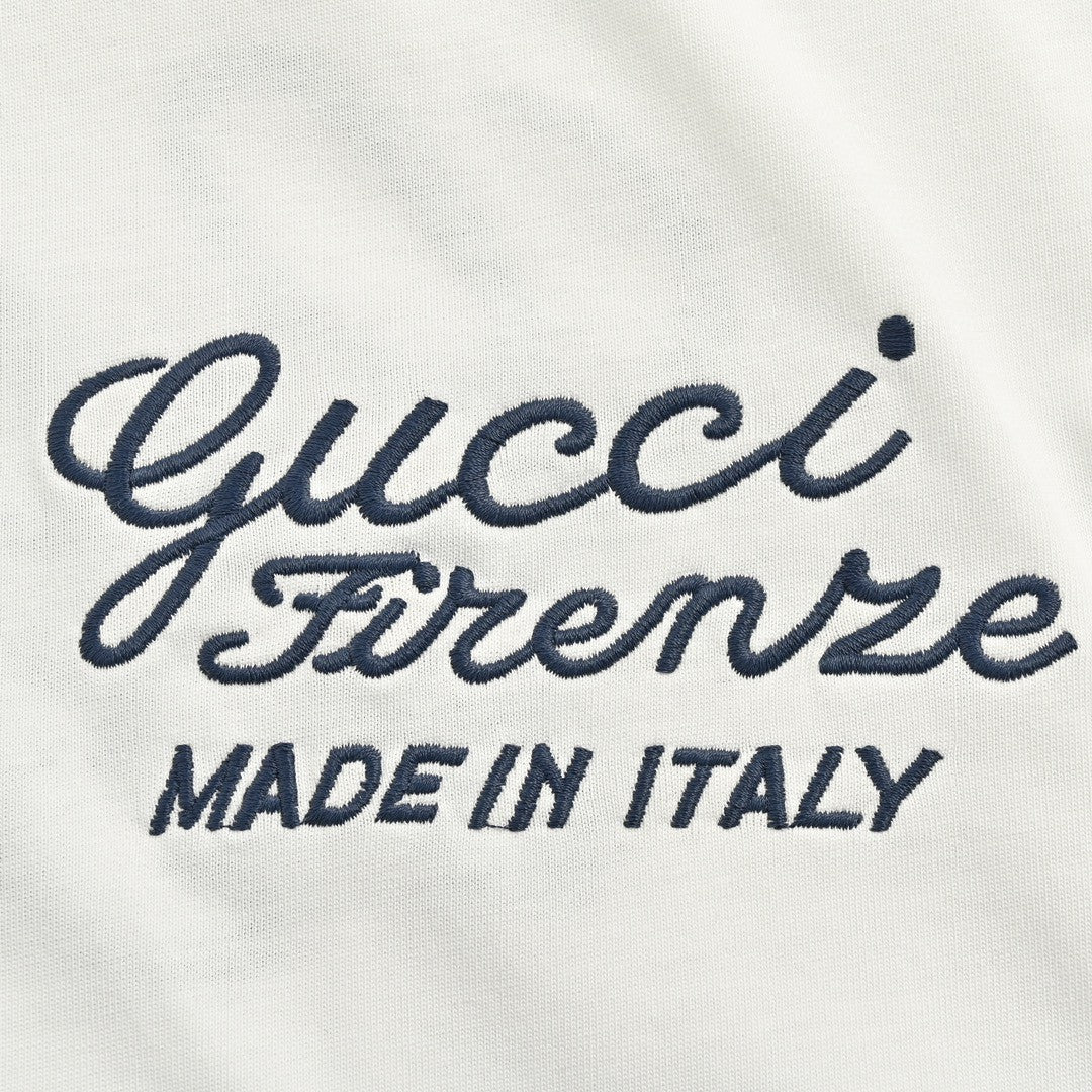 Gucci White T-Shirt with Script Logo