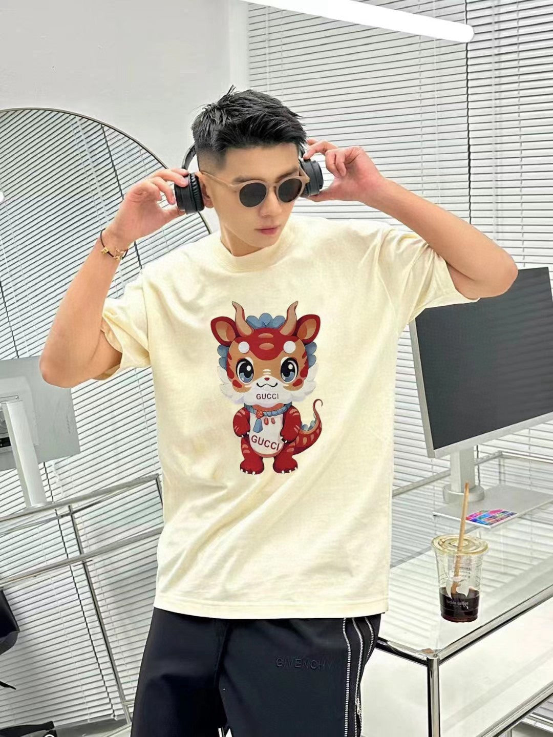 Gucci Cream T-Shirt with Dragon Cartoon