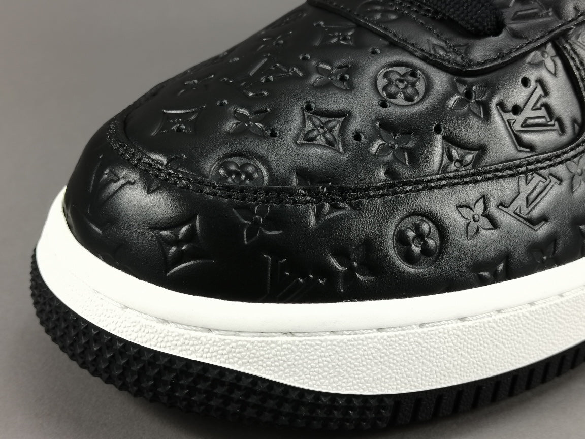 NIKE AIR FORCE 1 x LOUIS VUITTON BLACK