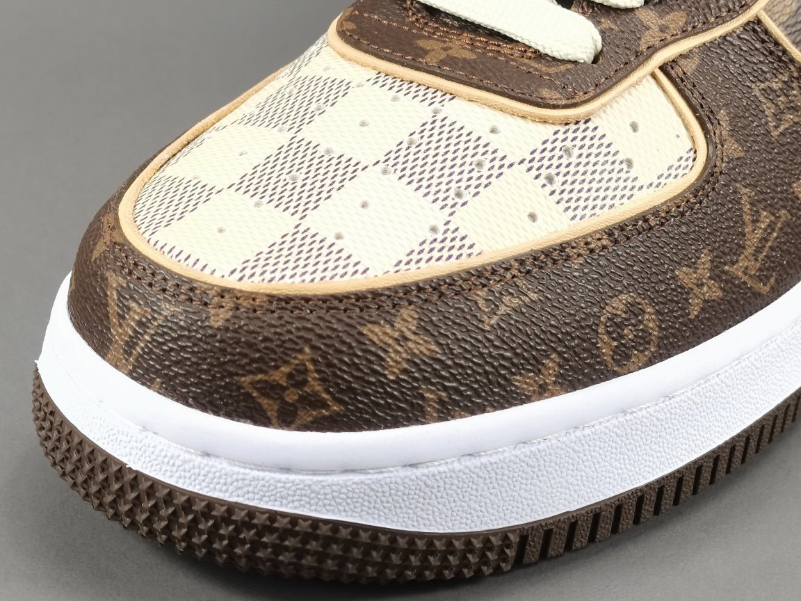 NIKE AIR FORCE 1 x LOUIS VUITTON BROWN